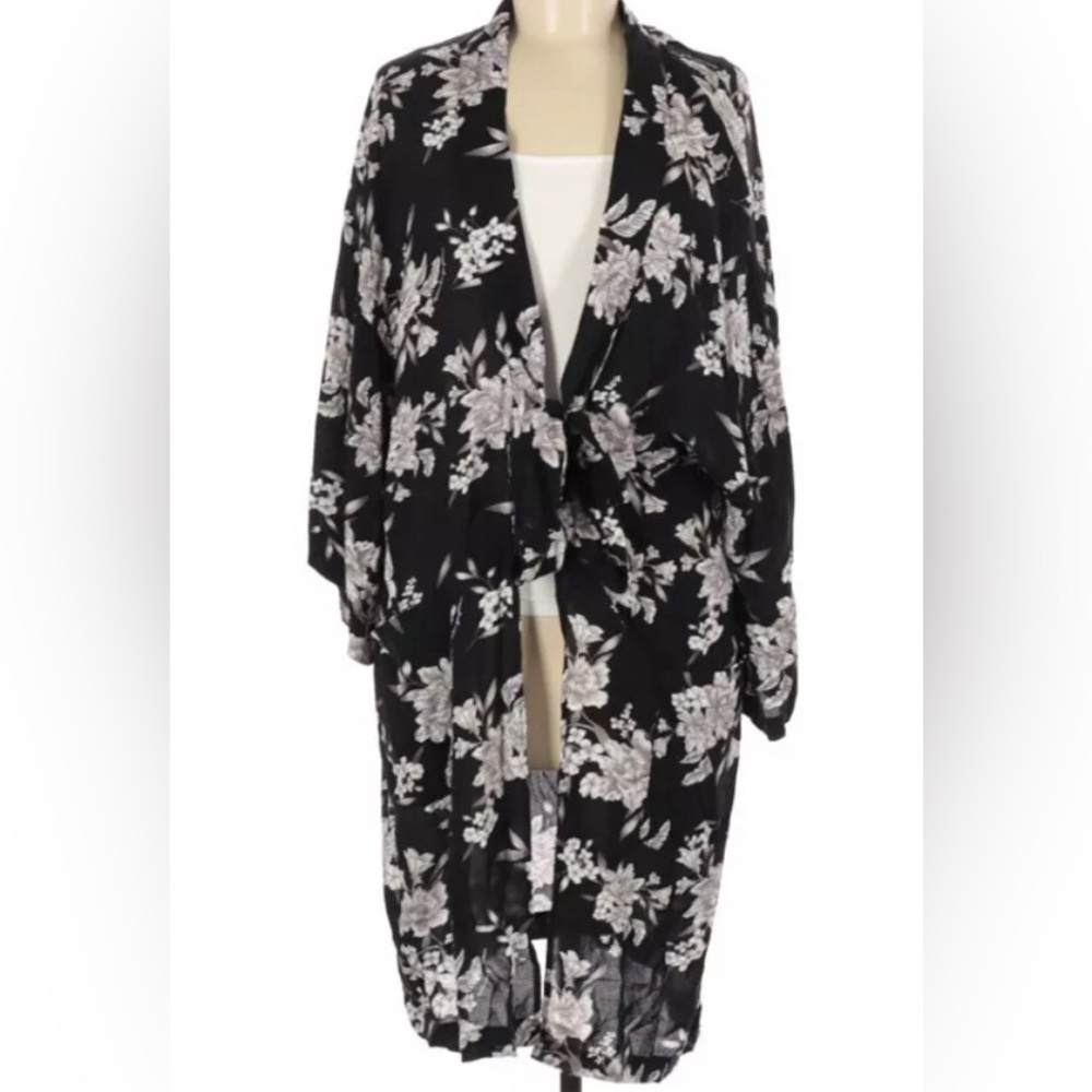 Spiritual Ganster White, Grey and Black Floral Kimono Tie Robe / Swim Cover OS